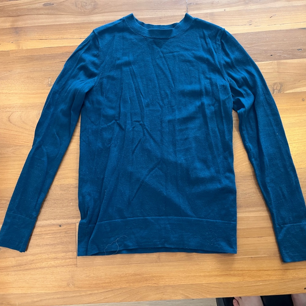 Club Monaco 100% MERINO wool sweater